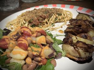 Piatto unico  at Brac Libreria di Arte Contemporanea in Florence