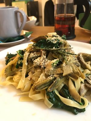 dry pasta with spinach and artichoke  at Brac Libreria di Arte Contemporanea in Florence