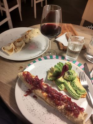 Avocados, Dos(h)a, agnolotti😋😋😋. Excellent and very generous cheesecake at Brac Libreria di Arte Contemporanea in Florence