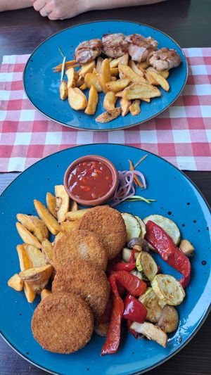 Super hrana, divan prostor i ljubazni konobari! Pet friendly 🐾 at Rustika in Osijek