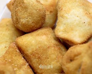 Vegan Coxinhas de Jaca, rissóis at Confeitaria Damira in Ermesinde