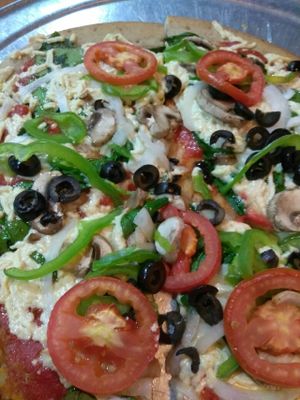 vegan pizza happiness at Mellow Mushroom in Fort Worth