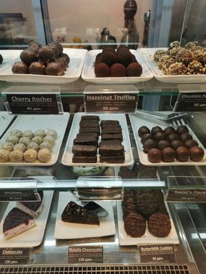 Cakes and snacks at Drop in Ohrid