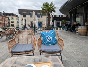 Outdoor seating at Lycka in Meilen