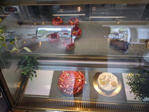 Delicious cakes in small and big format at Pâtisserie Zébulon in Montreal