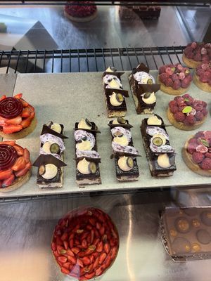 More vegan pastries   at Pâtisserie Zébulon in Montreal