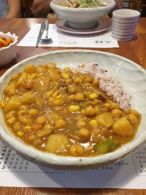 Curry...vegan at Mothers Table in Seoul