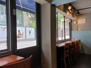nice view at windows at Mothers Table in Seoul