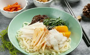 spicy bibim noodles at Mothers Table in Seoul