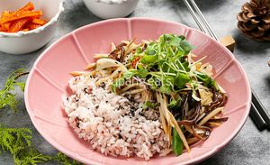 rice coverd with burdock at Mothers Table in Seoul