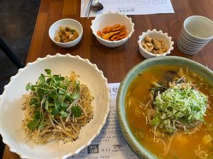 Excellent meal!!  And I definitely over ordered as usual lol  at Mothers Table in Seoul