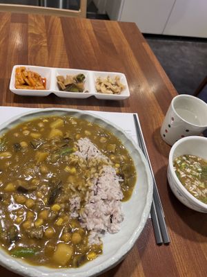 Curry  at Mothers Table in Seoul