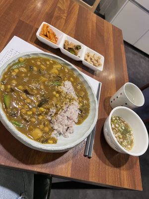 Curry  at Mothers Table in Seoul