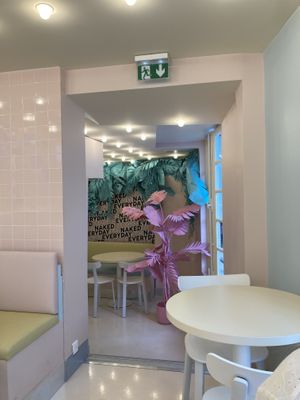 Nice! at Naked Burger - 6ème in Paris