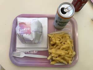 Menu chicken 🍗 et frites au fromage 🧀   at Naked Burger - 6ème in Paris