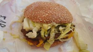 Pink burger at Naked Burger - 6ème in Paris