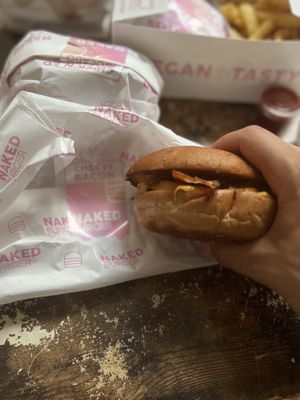 Cheesy bzcon  at Naked Burger - 6ème in Paris