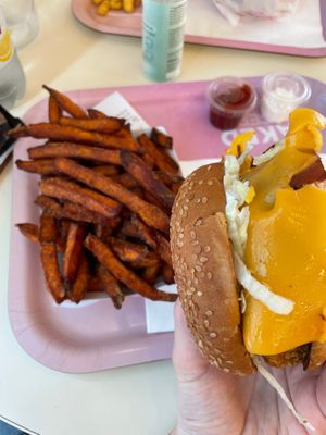 La mejor hamburguesa de no pollo que comí en mi vida  at Naked Burger - 6ème in Paris