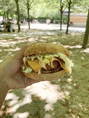 Chick’n Bacon Burger  at Naked Burger - 6ème in Paris