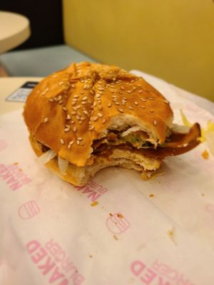 Bacon cheeseburger at Naked Burger - 6ème in Paris