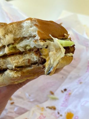 Chick'n bacon burger - mouthwatering!  #Veganuary at Naked Burger - 6ème in Paris