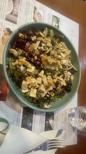 Santo‘s salad  at Santo Seitan in Sao Miguel