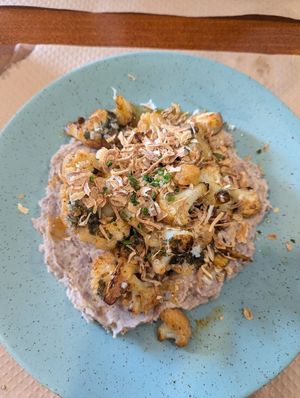 cauliflower with bean mash at Santo Seitan in Sao Miguel