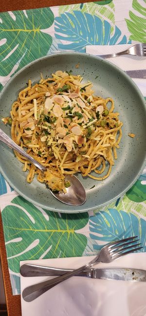 Linguine at Santo Seitan in Sao Miguel