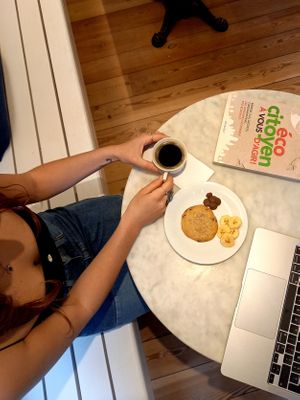 Pâtisseries (végétaliennes) at L'Alter d'en face in Louvain-la-neuve