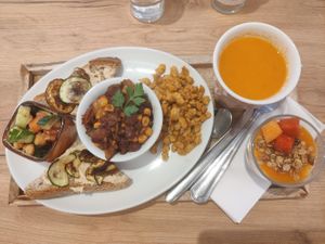 Brunch "en équilibre" at L'Alter d'en face in Louvain-la-neuve