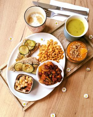 Un brunch végétarien at L'Alter d'en face in Louvain-la-neuve