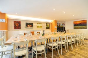 La salle en bas at L'Alter d'en face in Louvain-la-neuve