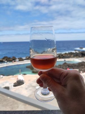 Víno at Sea View in Porto Moniz