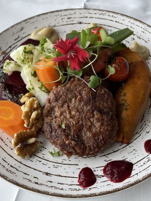 Beyond meat burger with vegetables   at Sea View in Porto Moniz