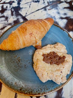 Cruasán y cookie  at La Mujer de Verde in Mallorca