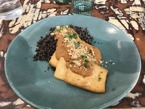 Tofu com quinoa!!😋 at La Mujer de Verde in Mallorca