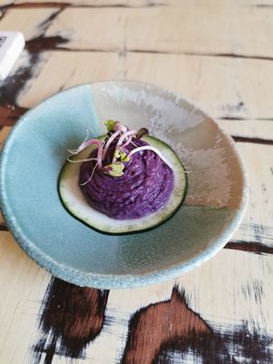 Hummous at La Mujer de Verde in Mallorca