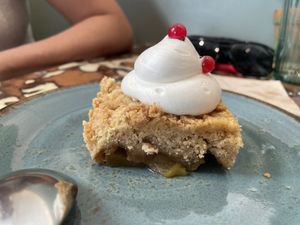 Apple crumble  at La Mujer de Verde in Mallorca