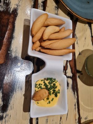 Vegan allioli at La Mujer de Verde in Mallorca