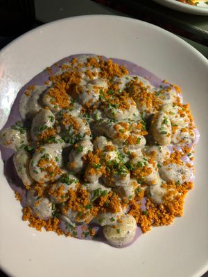 Gocchi con parmigiano e cavolo rosso  at La Mujer de Verde in Mallorca