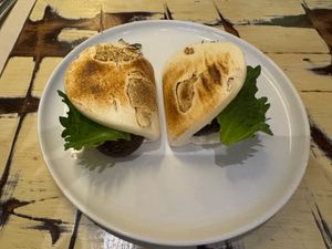 Shiitake mushroom baths, hoisin mayo and sisho leaf at La Mujer de Verde in Mallorca