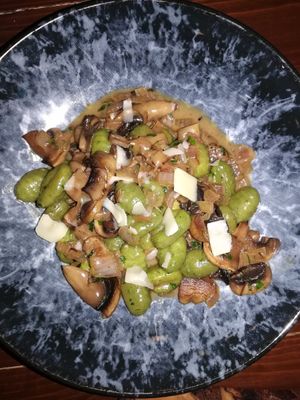 Vegan spinach niochi at Oskars in Kefalonia