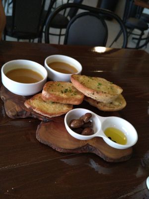 Garlic bread at Oskars in Kefalonia