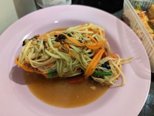 Som tam at Loving Hut - Ram-Intra 51 in Bangkok