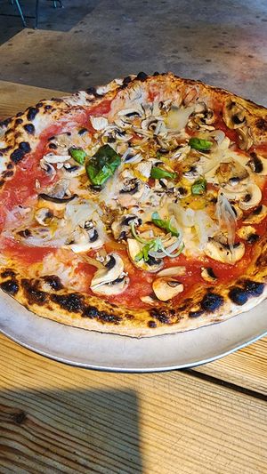 Vegan pizza at Disco House Funky Pizza in Palafrugell