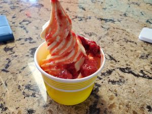 Strawberry Sundae at Pineapple Dream in Topeka