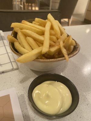 Fries with vegan mayo at Juuls Domburg in Domburg