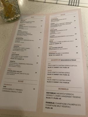 Wine menu tells you which wines are vegan at Juuls Domburg in Domburg