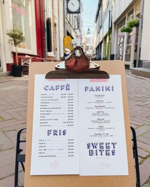 Menu kaart, sweet bites zijn haast altijd vegan en glutenvrij at Stefanos in Deventer