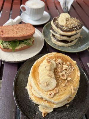 Vegan Pancakes & „Tuna“ Sandwich   at Inga's Veggie Heaven in Nicosia